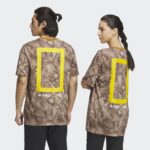 ⁦تيشيرت اديداس تريكس جيو جرافيك للجنسين لون بني- adidas Unisex' Terrex Geographic Graphic Tencel Tee⁩ - الصورة ⁦9⁩