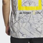 ⁦تيشيرت اديداس تريكس جيو جرافيك للجنسين لون رمادي- adidas Unisex' Terrex Geographic Graphic Tencel Tee⁩ - الصورة ⁦8⁩