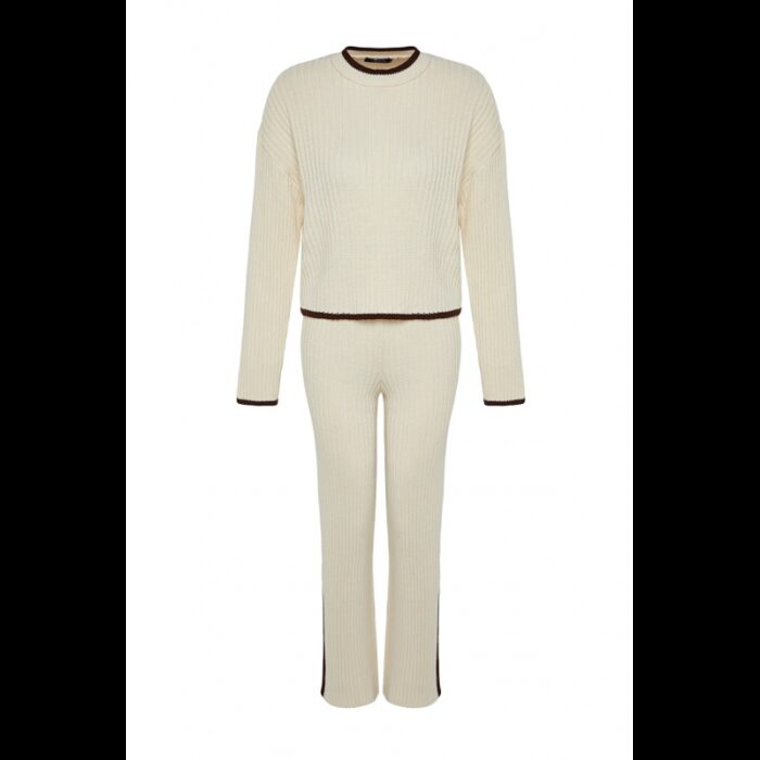 ⁦طقم تركي بنطلون وبلوزة مخططة للنساء لون بيج⁩ - الصورة ⁦6⁩