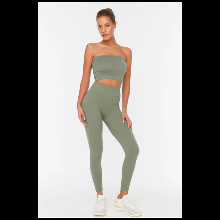 10329658_67db93790e419 بنطلون ضيق عالي الخصر لون زيتي فاتح - الصورة 1