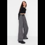 ⁦بنطلون واسع الساق وخصر عالي  للنساء لون رمادي⁩ - الصورة ⁦3⁩