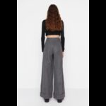 ⁦بنطلون واسع الساق وخصر عالي  للنساء لون رمادي⁩ - الصورة ⁦5⁩