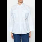 ⁦قميص ترينديول منسوج بجيب كبير الحجم مخطط للنساء لون أبيض وأزرق⁩ - الصورة ⁦4⁩