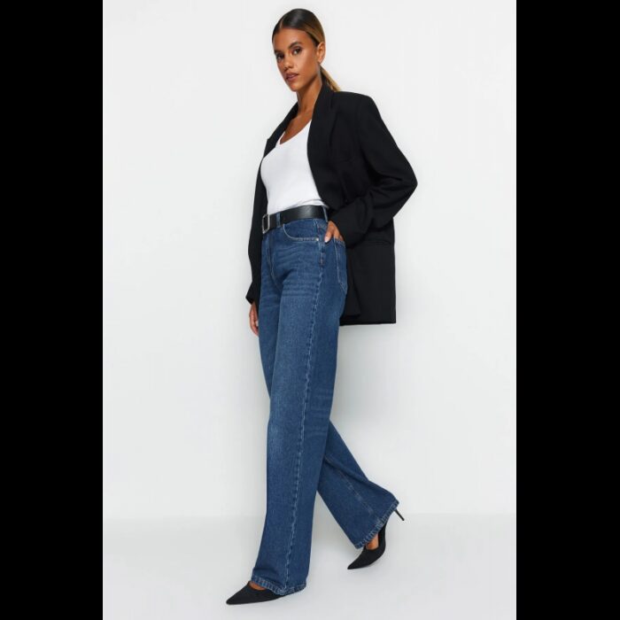 ⁦بنطلون تركي جينز ساق عريض بخصرعالي للنساء لون أزرق غامق⁩ - الصورة ⁦2⁩