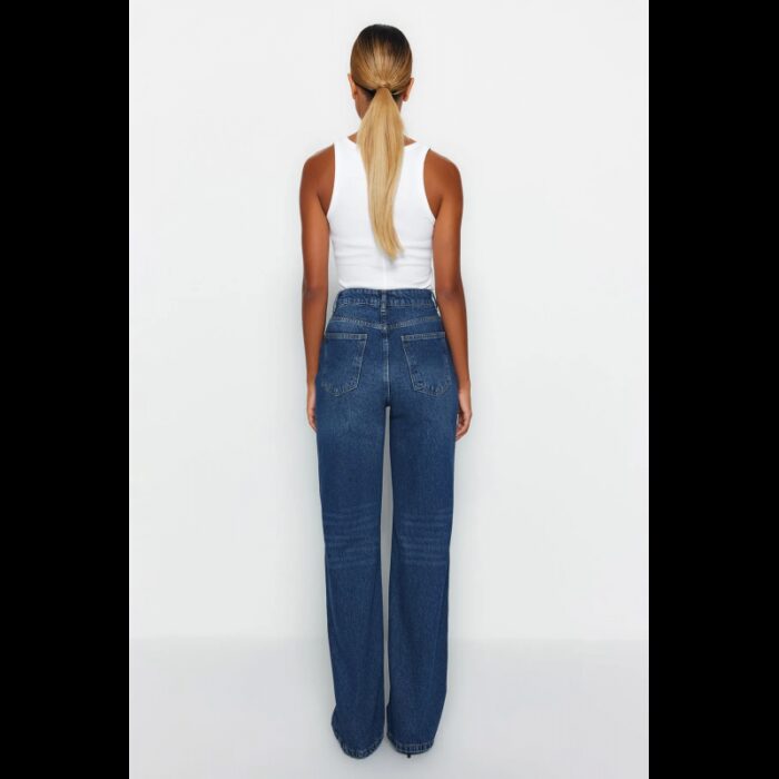 ⁦بنطلون تركي جينز ساق عريض بخصرعالي للنساء لون أزرق غامق⁩ - الصورة ⁦6⁩