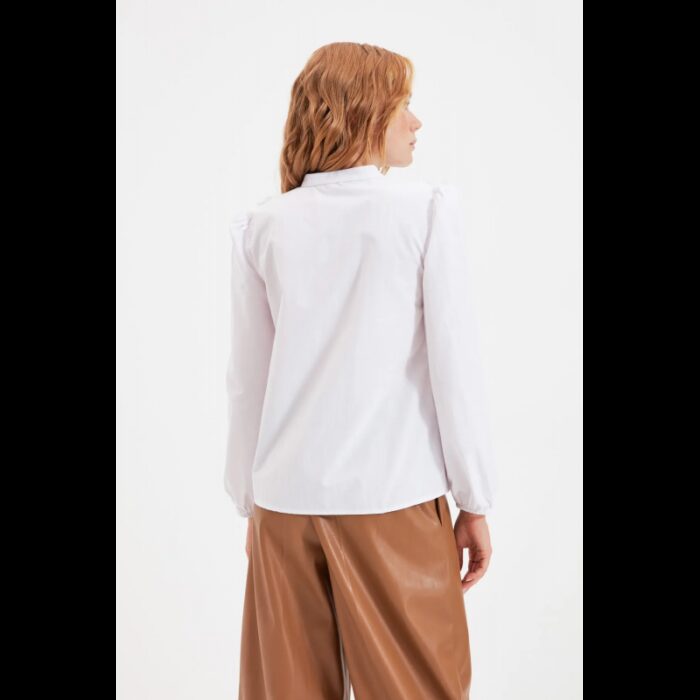 ⁦قميص تركي منسوج من القطن والدانتيل للنساء لون أبيض⁩ - الصورة ⁦4⁩