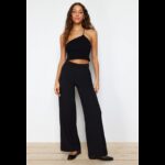 بنطلون تركي منسوج بساق واسعة للنساء لون أسود