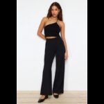 ⁦بنطلون تركي منسوج بساق واسعة للنساء لون أسود⁩ - الصورة ⁦3⁩