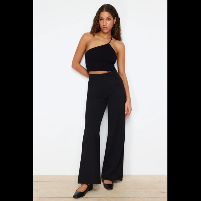 ⁦بنطلون تركي منسوج بساق واسعة للنساء لون أسود⁩ - الصورة ⁦3⁩