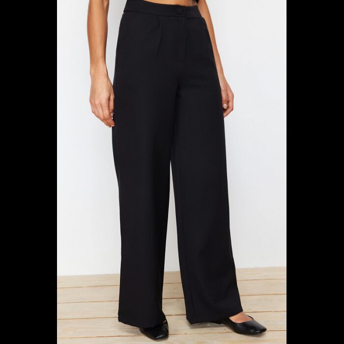 ⁦بنطلون تركي منسوج بساق واسعة للنساء لون أسود⁩ - الصورة ⁦4⁩