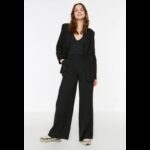 ⁦بنطلون تركي منسوج بساق واسعة للنساء لون أسود⁩ - الصورة ⁦7⁩