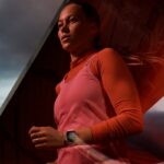 ⁦Apple Watch Series 9 Midnight Aluminum Case 45mm size- ساعة ابل واتش الاصدار التاسع 45 ملم⁩ - الصورة ⁦5⁩