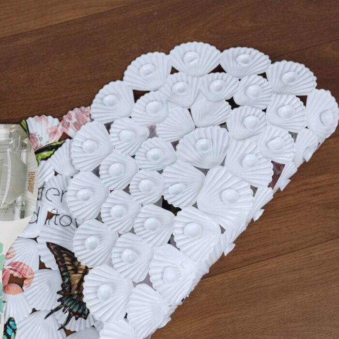 ⁦دعاسة حمام وبانيو مانعة للانزلاق مستطيل بتصميم رسومات الفراشة⁩ - الصورة ⁦2⁩