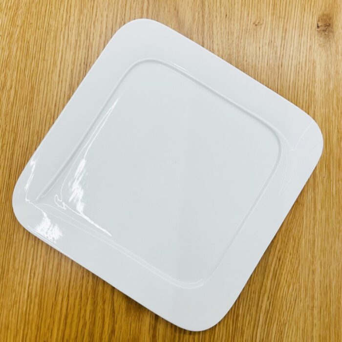 ⁦صحن بورسلان مربع لون أبيض أبعاده 25*25 سم⁩ - الصورة ⁦3⁩