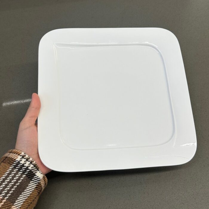⁦صحن بورسلان مربع لون أبيض أبعاده 25*25 سم⁩ - الصورة ⁦4⁩