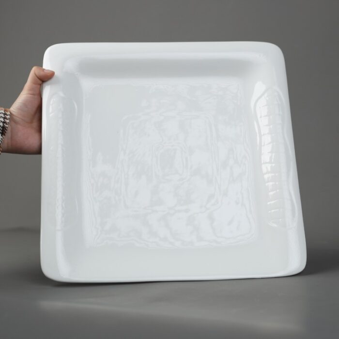 ⁦صحن بورسلان مربع لون أبيض أبعاده 33*33 سم⁩ - الصورة ⁦4⁩