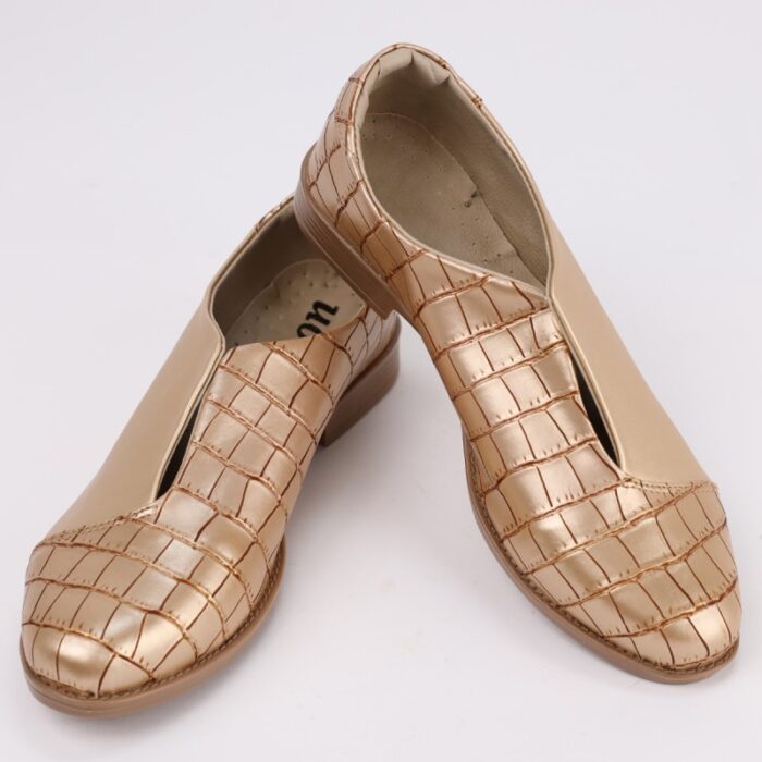 10330039_67db950132ae2 حذاء ايرون زحاف بدون أربطة للنساء لون برونزي-IRON Womens' Shoes - الصورة 1