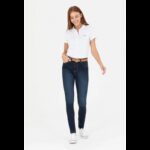 ⁦تيشيرت يو اس اسنت بولو للنساء سادة أبيض⁩ - الصورة ⁦4⁩