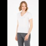 ⁦تيشيرت يو اس اسنت بولو قبة شكل 7 للنساء سادة أبيض⁩ - الصورة ⁦2⁩