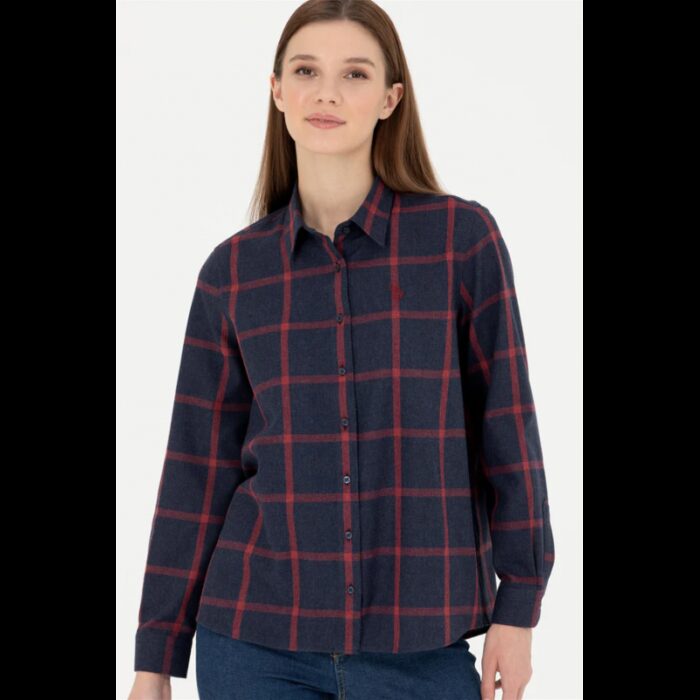 ⁦قميص يو اس اسنت بولو للنساء مخطط كحلي وخمري⁩ - الصورة ⁦3⁩