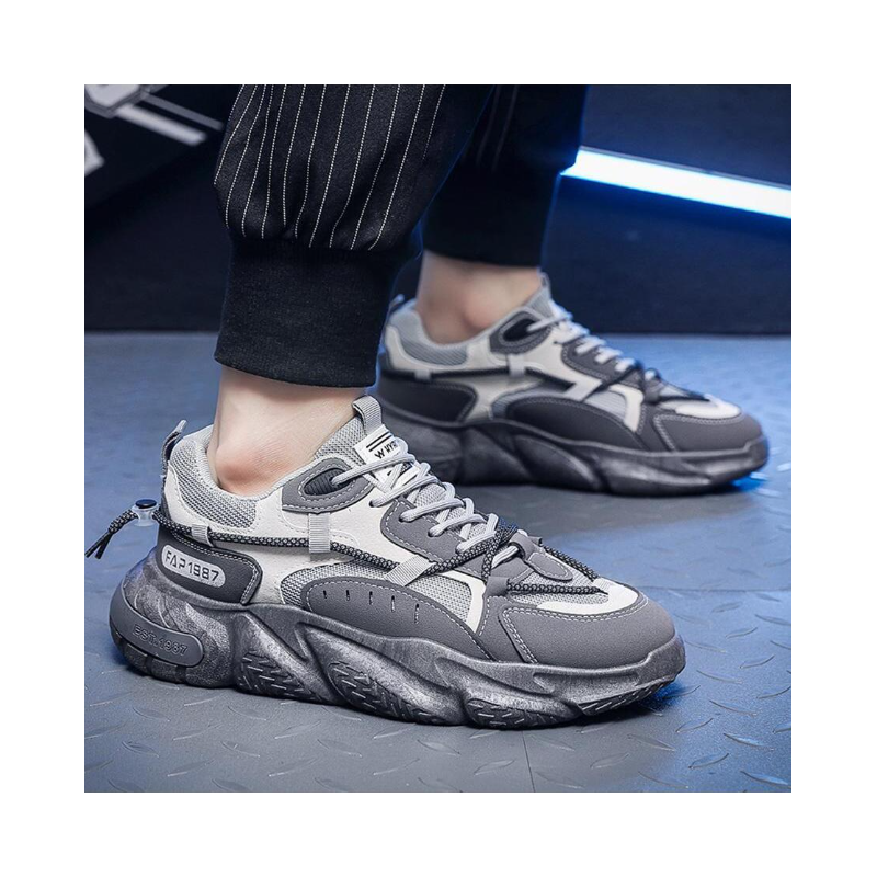 ⁦حذاء رياضي بتصميم شبكي ونعل سميك للرجال لون رمادي وبيج- Fashion Mens Sneakers Breathable Running Shoes⁩ - الصورة ⁦1⁩