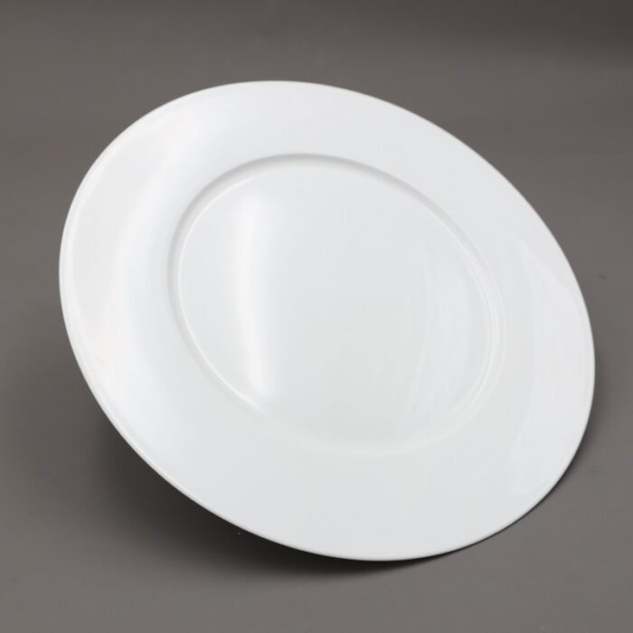 ⁦صحن تقديم بورسلان بتصميم دائري قطر 27.8 سم لون أبيض⁩ - الصورة ⁦2⁩