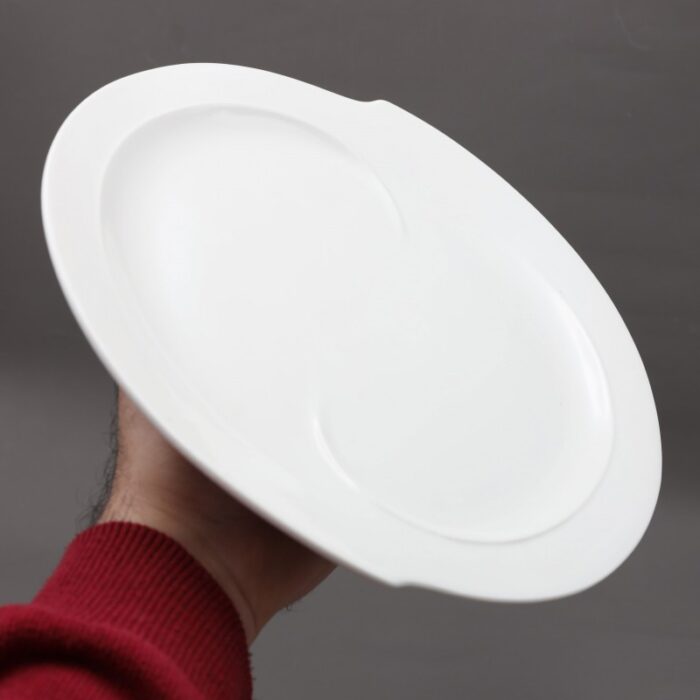⁦صحن تقديم بورسلان بتصميم دائري قطر 30 سم لون أبيض⁩ - الصورة ⁦3⁩