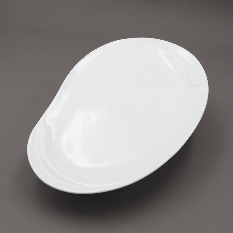 ⁦صحن تقديم بورسلان بتصميم هندسي عصري طول 30×13سم لون أبيض⁩ - الصورة ⁦1⁩