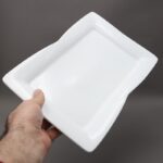 ⁦صحن تقديم بورسلان بتصميم شبه مستطيل طول 36×23 سم لون أبيض⁩ - الصورة ⁦2⁩