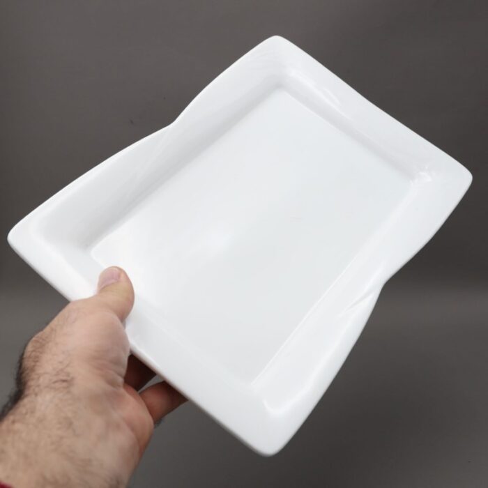 ⁦صحن تقديم بورسلان بتصميم شبه مستطيل طول 36×23 سم لون أبيض⁩ - الصورة ⁦2⁩