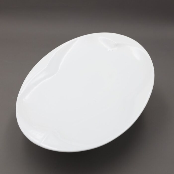 10330512_67db972217b19 صحن تقديم بورسلان بتصميم شبه بيضاوي طول 30×22.5 سم لون أبيض - الصورة 1