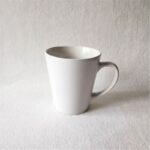 مج (كوب) بورسلان دائري مع مقبض بورسلان حجم 350 مل لون أبيض