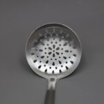 ⁦مغرفة مطبخ ستانلس ستيل مقبض طويل⁩ - الصورة ⁦3⁩