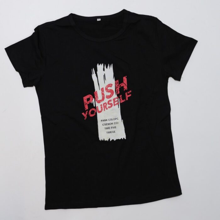 ⁦جاكيت مع بلوزة نص كم للرجال لون أحمر وأسود⁩ - الصورة ⁦2⁩