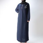 ⁦دشداشة للنساء بتصميم قبة دائرية لون كحلي⁩ - الصورة ⁦6⁩