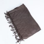 شال رأس نسائي حجم 165×70 سم لون بني