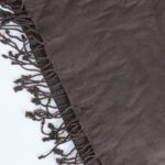 ⁦شال رأس نسائي حجم 165×70 سم لون بني⁩ - الصورة ⁦4⁩