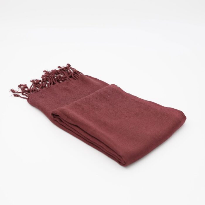 10331170_67db99e2ab9a0 شال رأس نسائي حجم 165×70 سم لون سماكي - الصورة 1