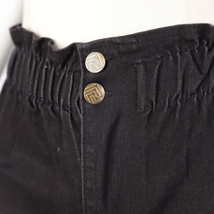 ⁦بنطال جينز بوي فريند للنساء لون أسود موشح بني⁩ - الصورة ⁦6⁩