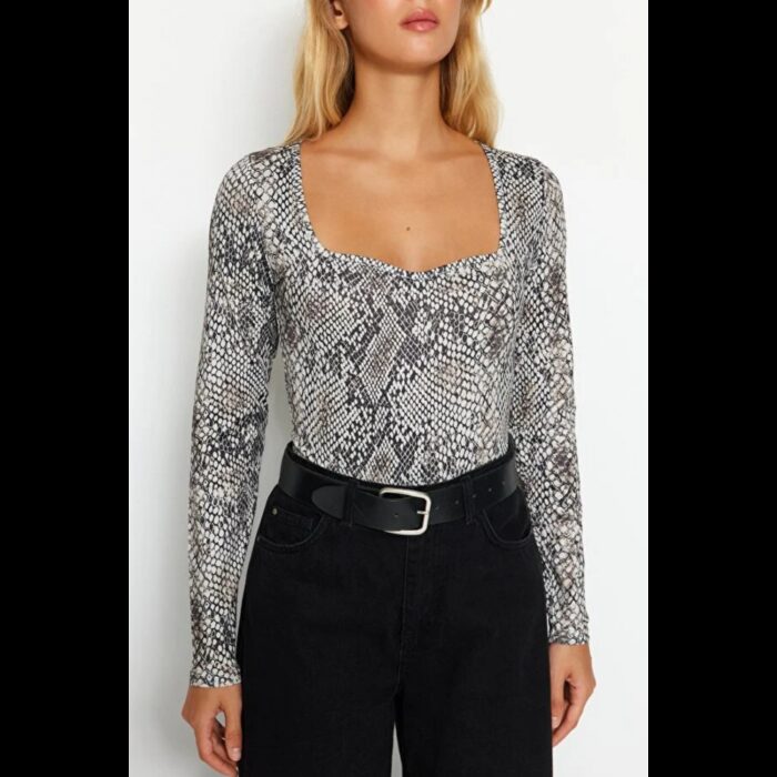 ⁦بلوزة تريندول بودي سوت للنساء بيج وأسود⁩ - الصورة ⁦3⁩