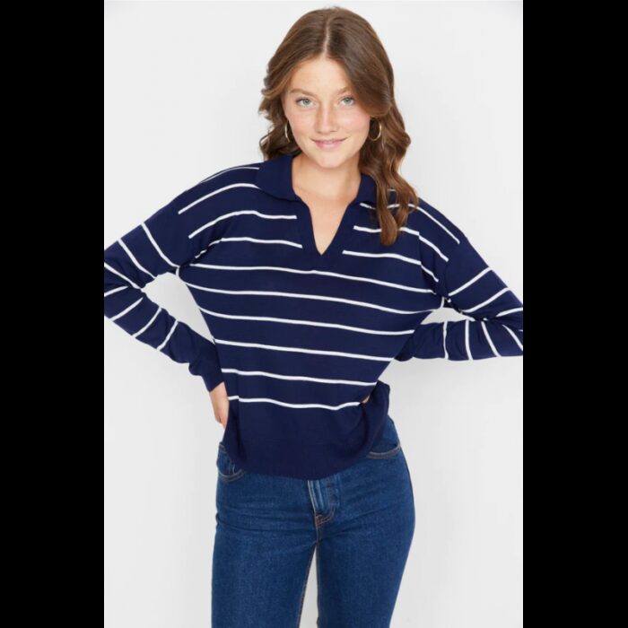 ⁦بلوزة تريكو صوف مخطط عرضي للنساء لون كحلي وأبيض⁩ - الصورة ⁦2⁩