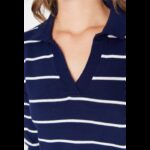 ⁦بلوزة تريكو صوف مخطط عرضي للنساء لون كحلي وأبيض⁩ - الصورة ⁦5⁩