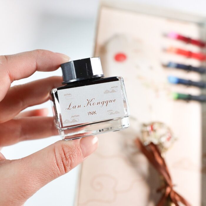 10331429_67db9b4922efb قلم ريشة مع حبر بألوان متعددة K10-8 عبوة لون أخضر - الصورة 1