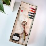 ⁦قلم ريشة مع حبر بألوان متعددة K10-8 عبوة لون أخضر⁩ - الصورة ⁦2⁩