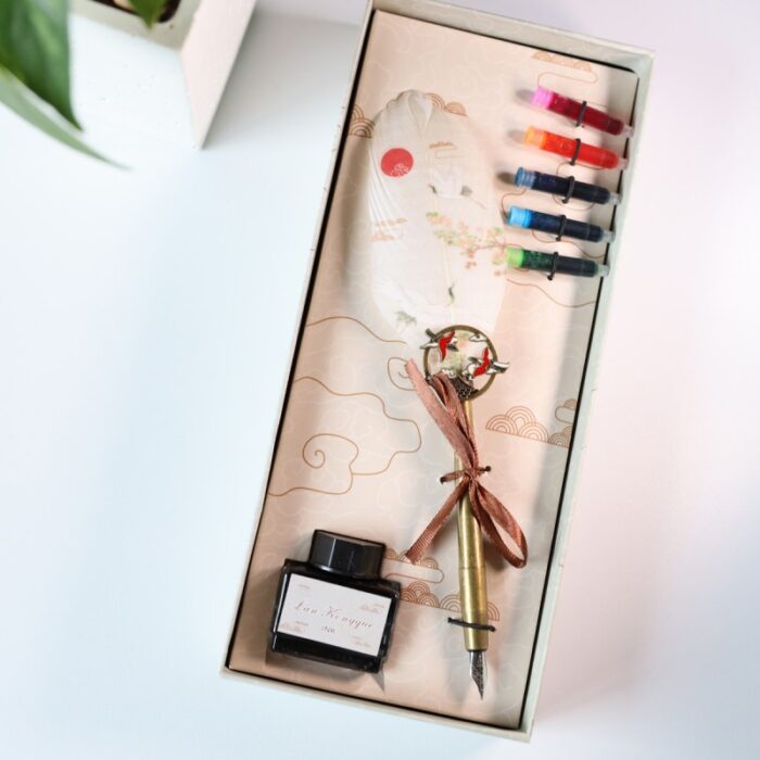 ⁦قلم ريشة مع حبر بألوان متعددة K10-8 عبوة لون أخضر⁩ - الصورة ⁦5⁩