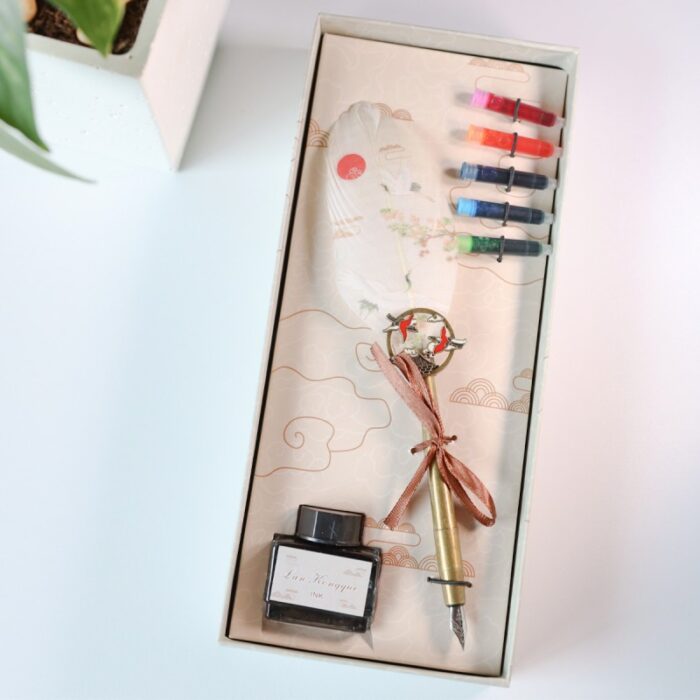 ⁦قلم ريشة مع حبر بألوان متعددة K10-8 عبوة لون أخضر⁩ - الصورة ⁦6⁩