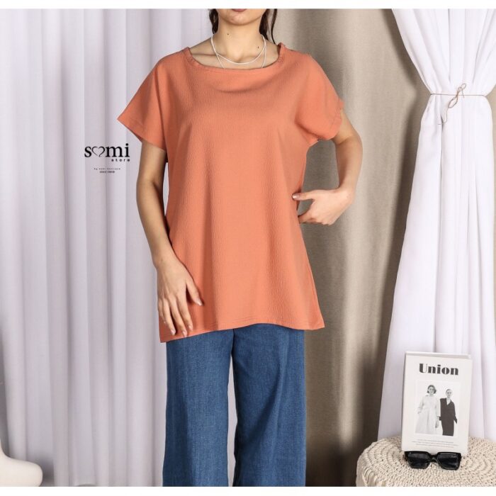 10331461_67db9b5d1fea5 تيشيرت قطنية بأكمام قصيرة للنساء لون كرميدي فاتح من Sami boutique - الصورة 1