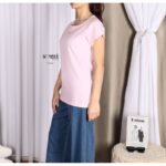 ⁦تيشيرت قطنية بأكمام قصيرة للنساء لون زهري فاتح من Sami boutique⁩ - الصورة ⁦2⁩