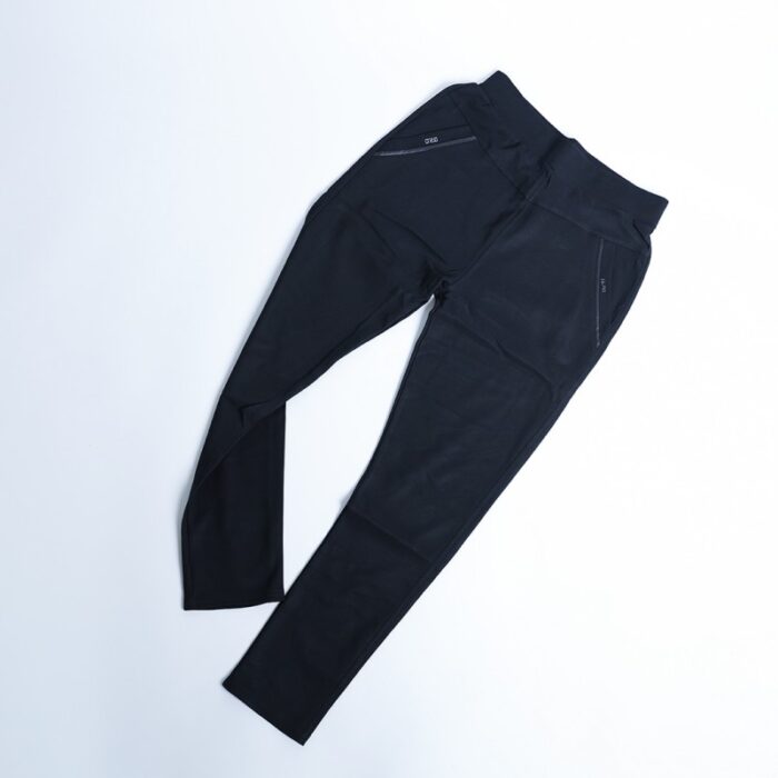 ⁦بنطال للنساء سكيني لون أسود⁩ - الصورة ⁦1⁩