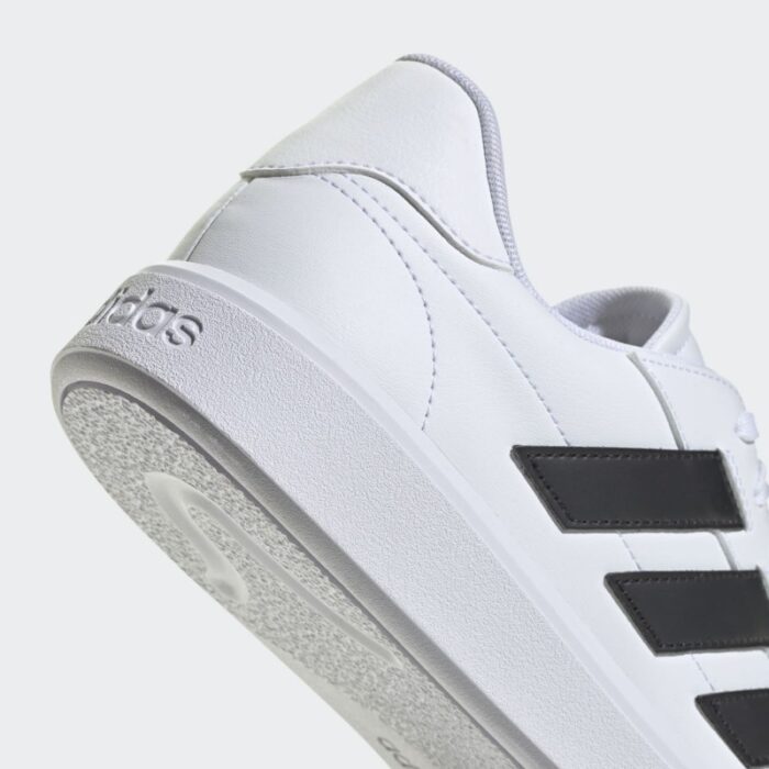 ⁦adidas Unisex Courtblock Shoes - White- حذاء اديداس كورت بلوك للجنسين لون أبيض⁩ - الصورة ⁦9⁩